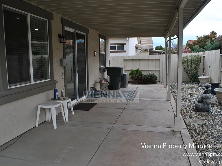 2101 Harpford Dr — Photo 25