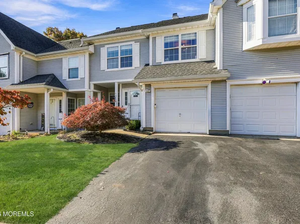 1602 Aqueduct Court, Toms River, NJ 08755