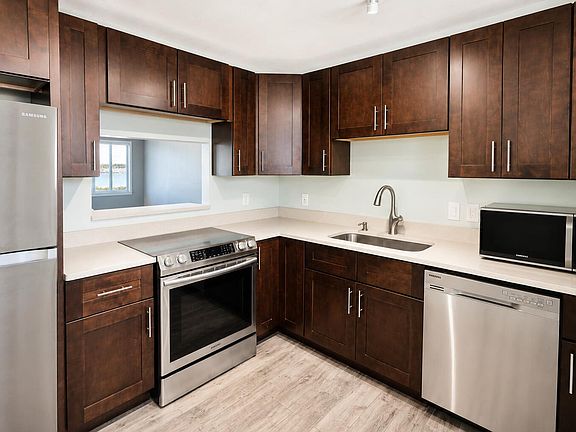 3rd image of 4500 N Flagler Dr APT B21