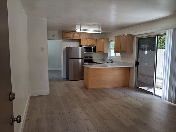 5th image of 3341 Grim Ave APT 3