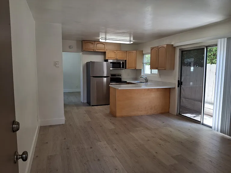 3341 Grim Ave #3 — Photo 5