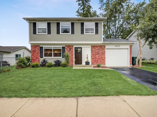 1425 Westbury Dr, Hoffman Estates, IL 60192