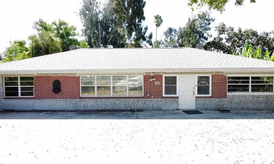 1st image of 1608 55th Ave W