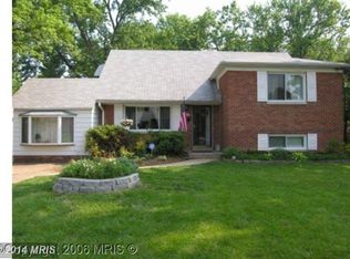 6826 Inverness Dr, Springfield, VA 22150