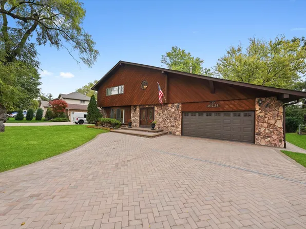 10221 S Eleanor Ave, Palos Hills, IL 60465