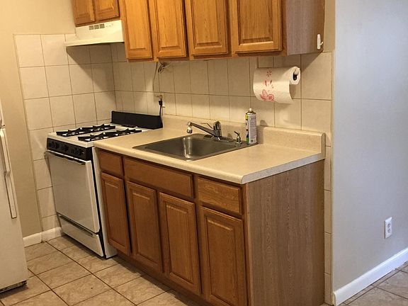 3rd image of 59-07 74th St #1