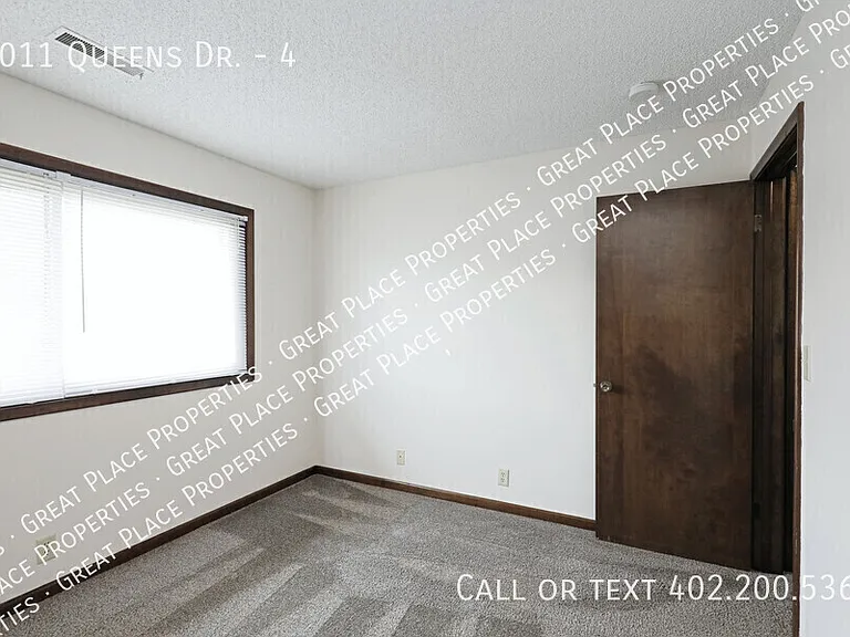 6011 Queens Dr #4 — Photo 20