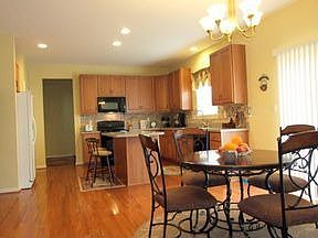 2nd image of 120 Evans Ct