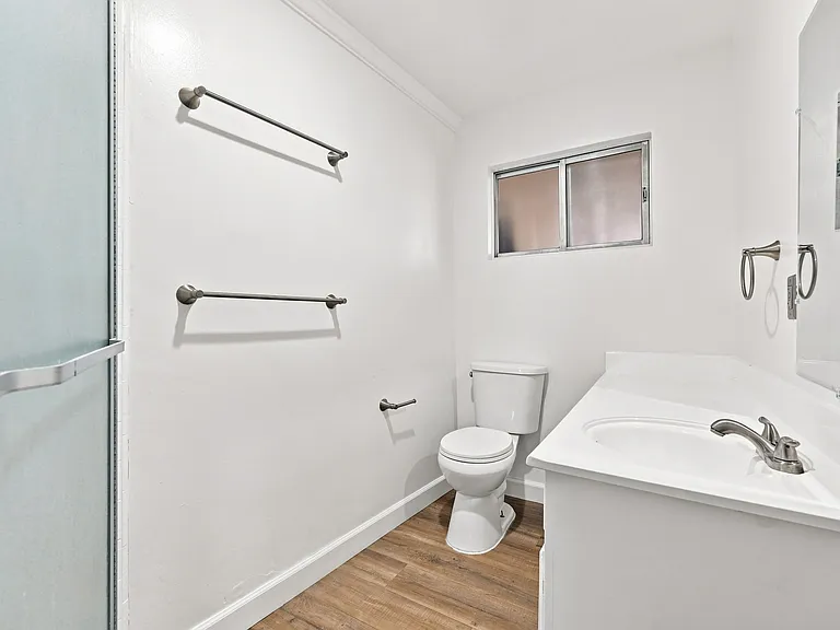 540-600 W Channel Islands Blvd #1 — Photo 26