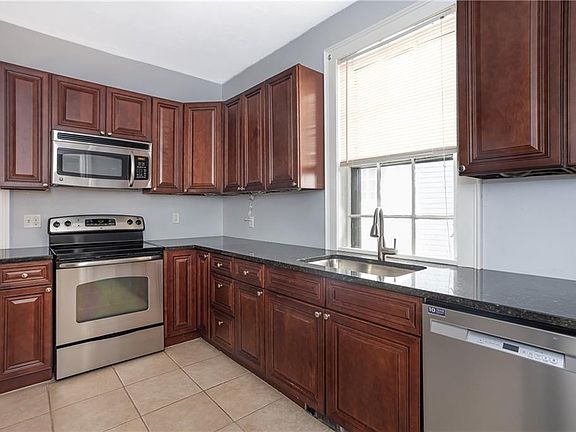 4th image of 85 Mill St APT 1