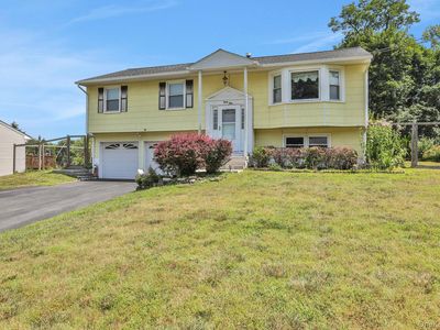 83 S Gate Drive, Poughkeepsie, NY, 12601