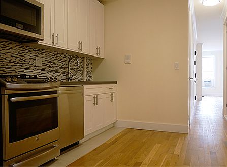 5th image of 540 Henry St APT 3