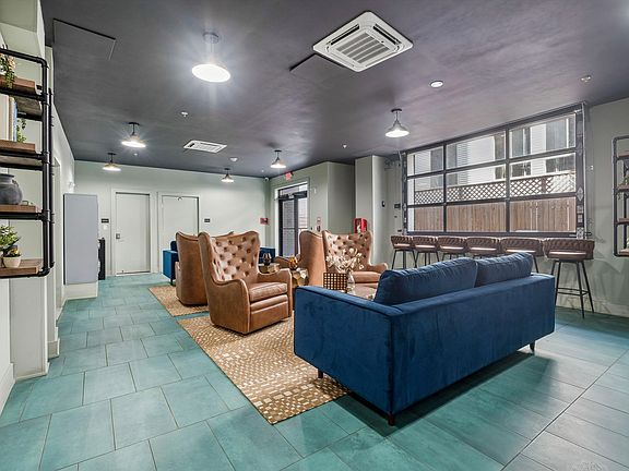 2nd image of 629 W Girard Ave #403