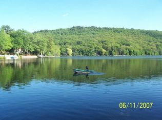 25 W Shore Trl, Branchville, NJ 07826