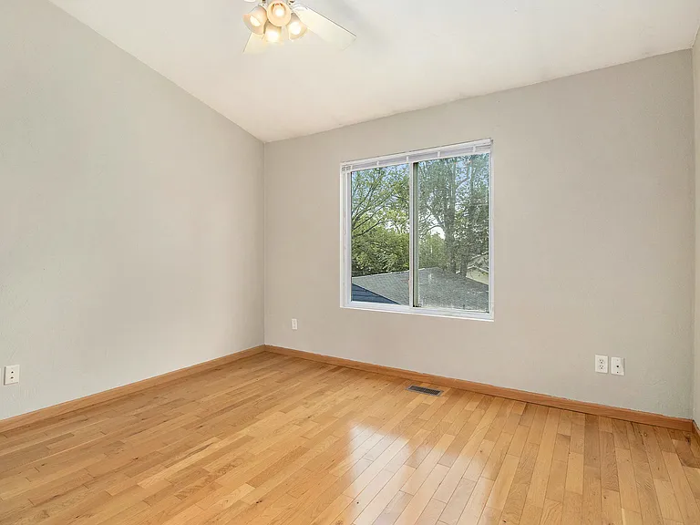 1126 Lafayette Ave — Photo 7