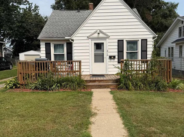 214 Poplar St, Pekin, IL 61554