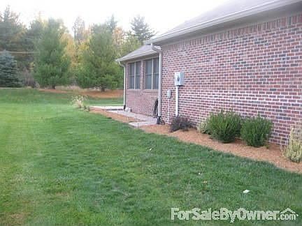 4th image of 364 Karen Dr