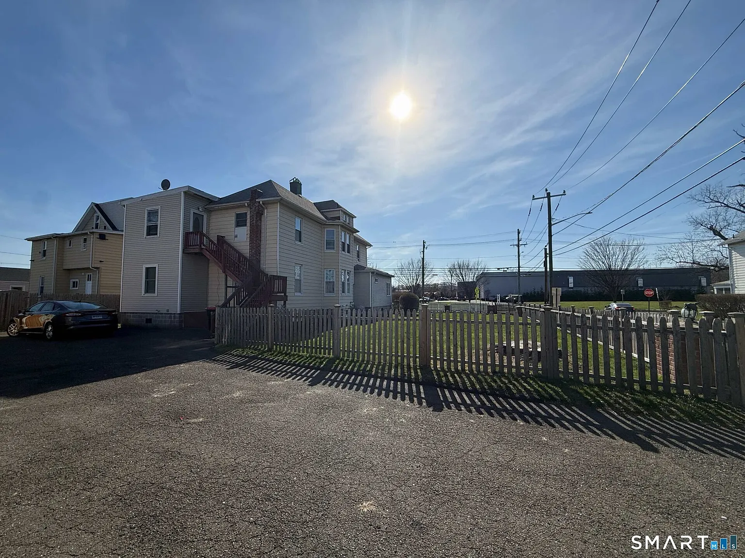 4 bed, 3.0 bath, 1681 sqft, $3,500 — Photo 2