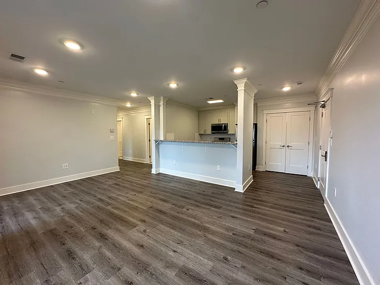 13-18 Hennery Way — Photo 29