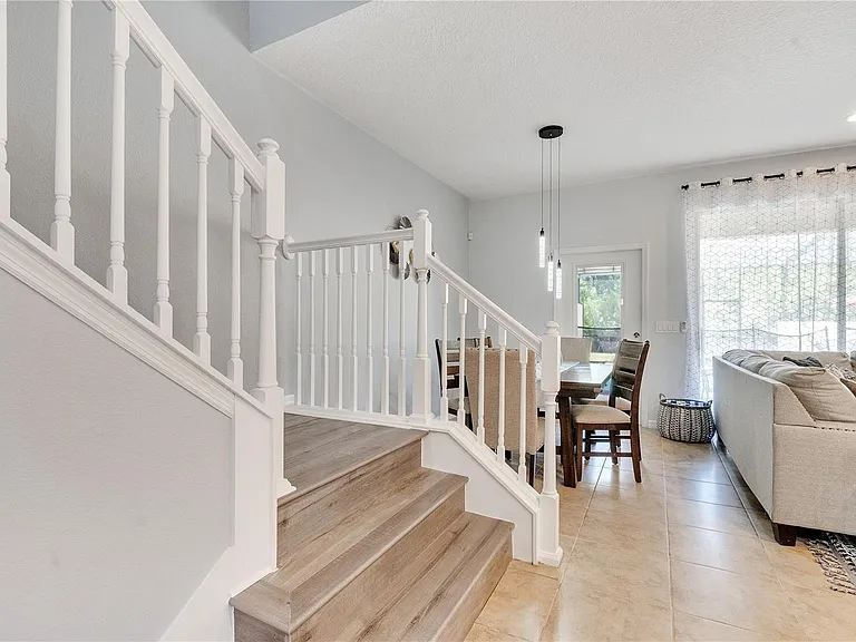 8827 Geneve Ct — Photo 29