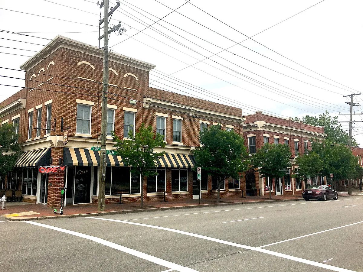 Building Photo - 10 S Randolph St #10J