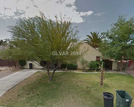 4th image of 1070 Bracken Ave