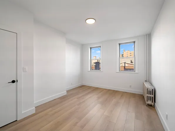 216 Madison Street image 11 of 15