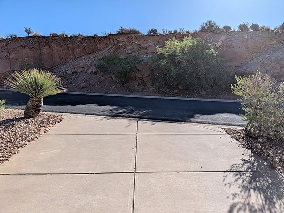 2nd image of 2166 N Canyon Greens Dr