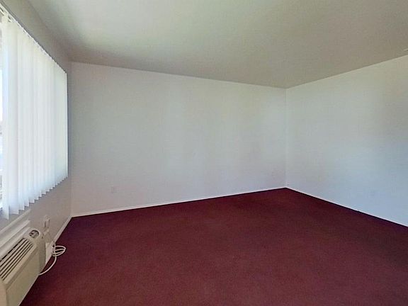 5th image of 5050 Northfield Dr #5