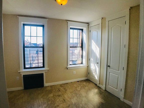 3rd image of 1127 Nameoke St APT 3A