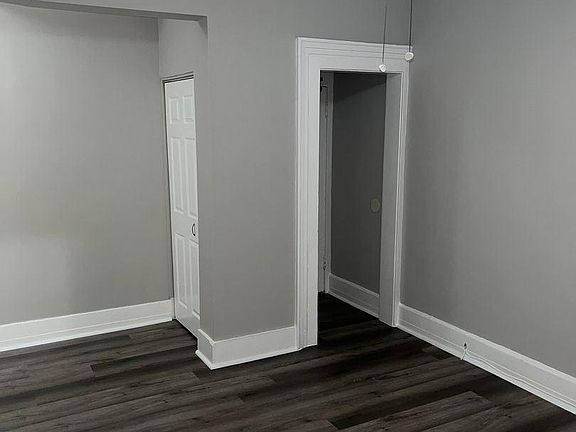 3rd image of 1355 S Hope St APT 103