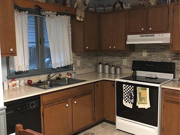 5th image of 1509 Arthur Dr NW