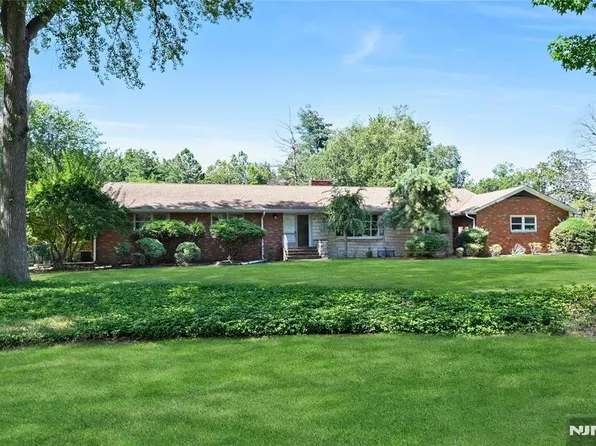 25 Piermont Rd, Norwood, NJ 07648