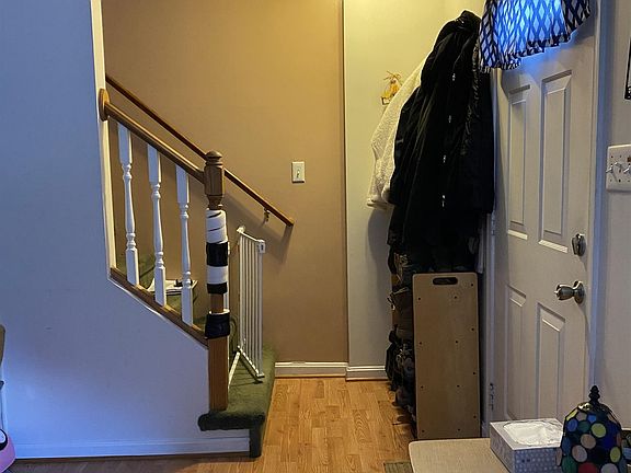 3rd image of 216 Waterbrook Ct