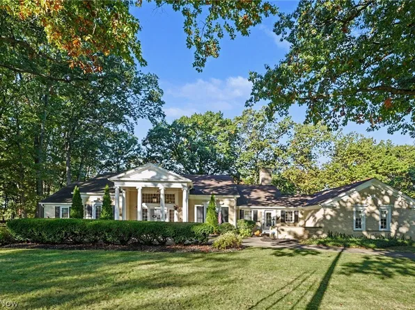 168 Orchard Hill Dr, Amherst, OH 44001