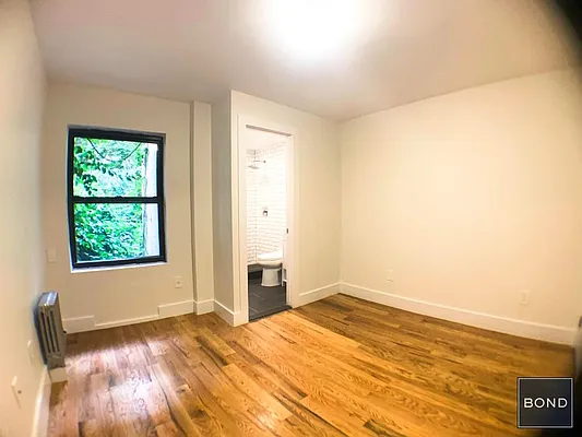 Rented by Bond New York | media 1