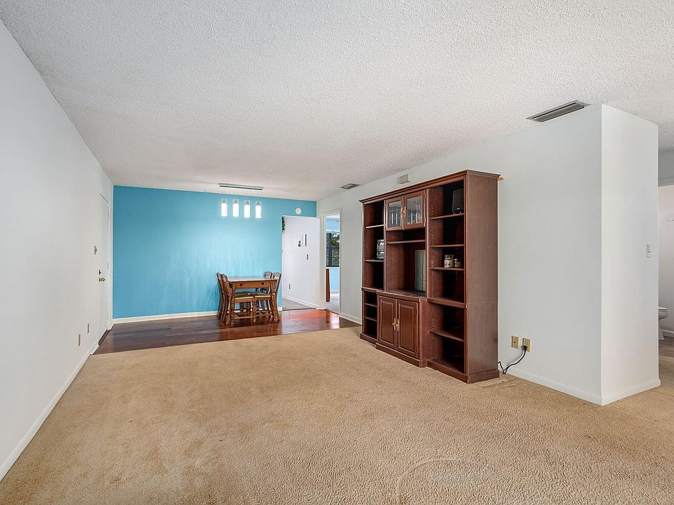 1st image of 2050 Oleander Boulevard #3-206