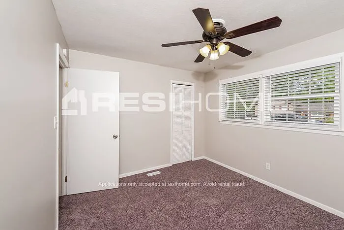5253 Goldmar Dr — Photo 12