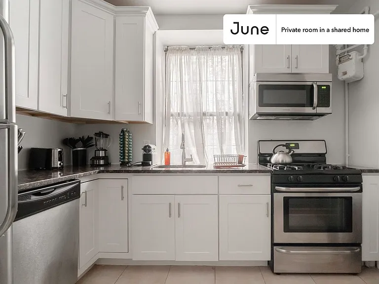615 W 136th St #D — Photo 4