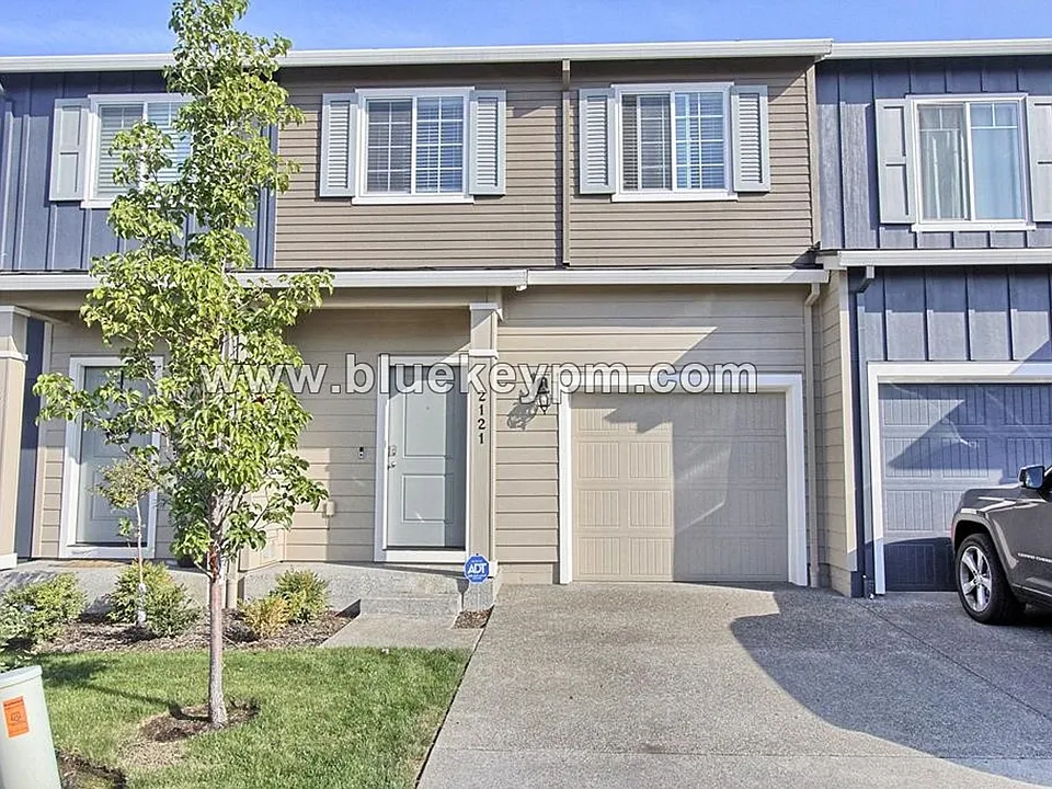 2121 NE 118th Pl
