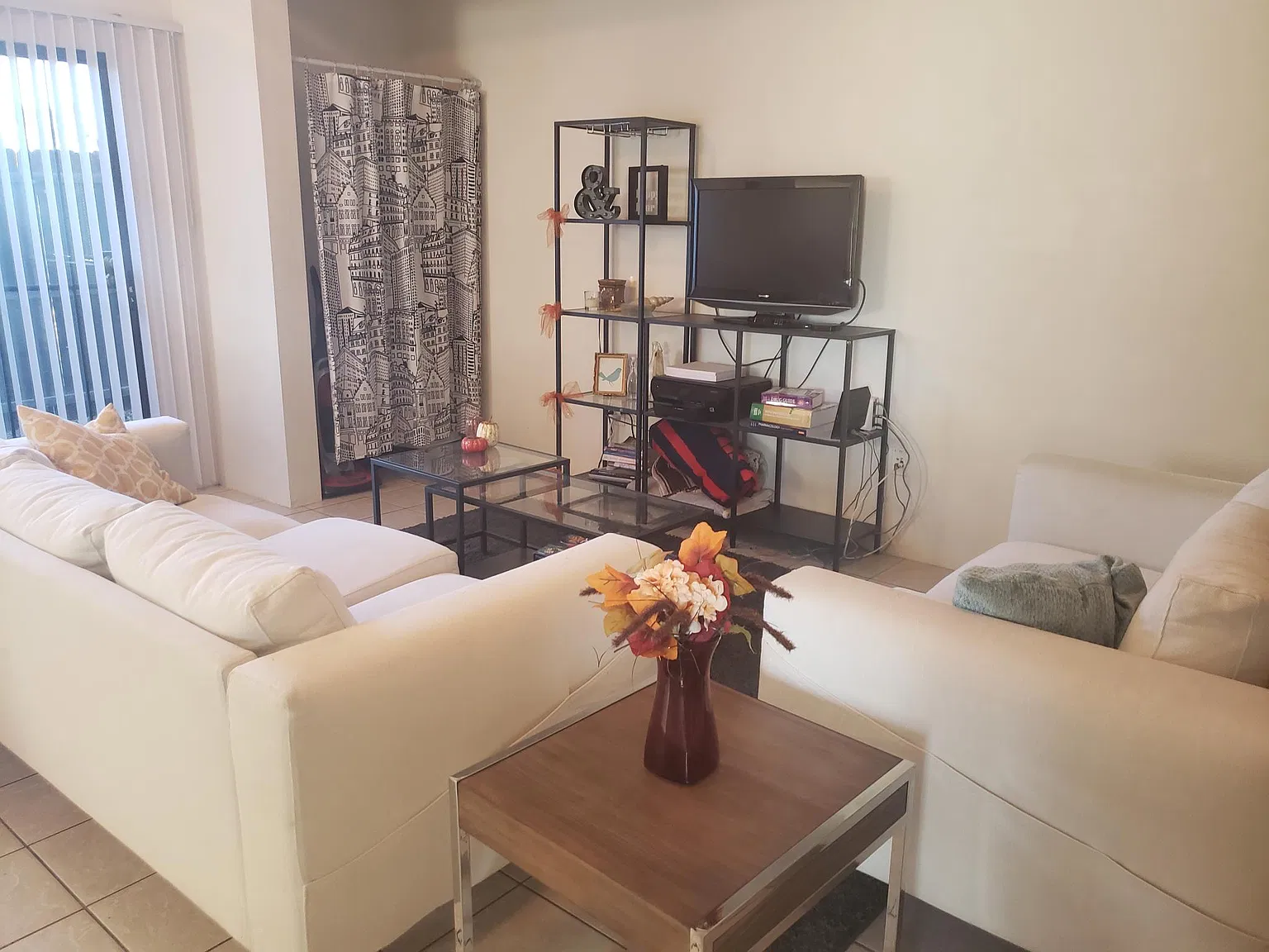 441 E Linden Street — Photo 3