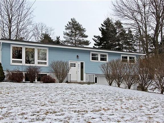2nd image of 421 Churchill Ln
