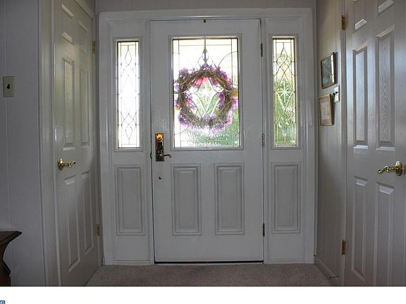 3rd image of 24 Deer Park Dr