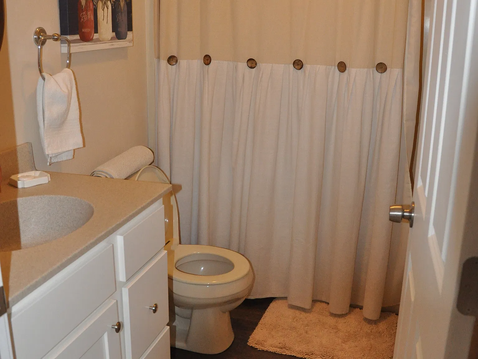 2 bed, 750 sqft, $1,400 — Photo 3