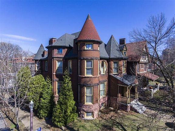 2nd image of 4487 McPherson Ave #1