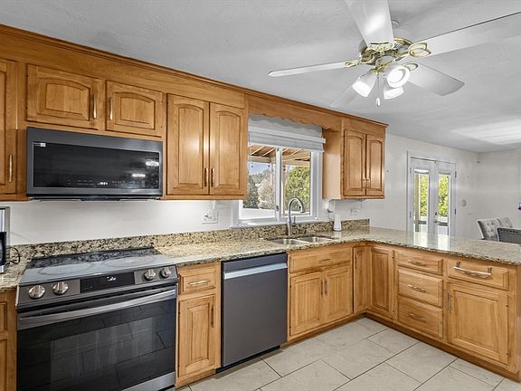 4th image of 3 Taylor Rd