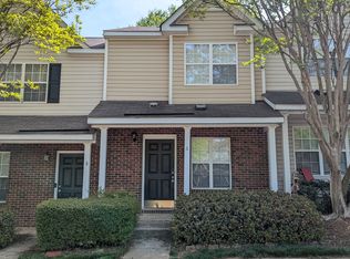 6 Raelans Cir, Greensboro, NC 27407