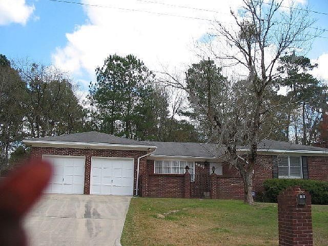 1st image of 2315 Park Ln