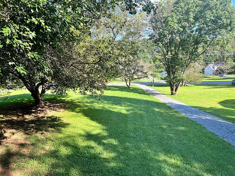 14 Morning Glory Rd — Photo 11