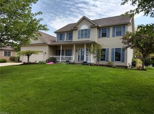 811 Sand Lot Cir, Louisville, OH 44641